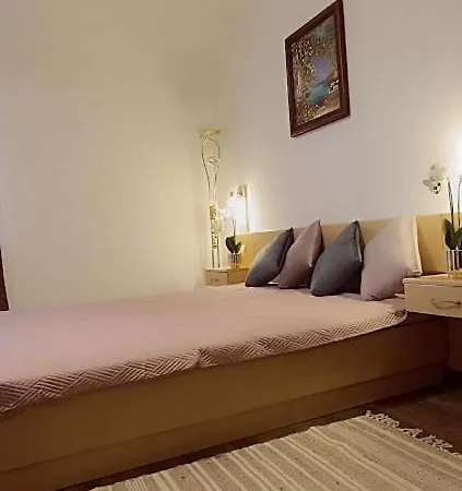 Borisz Aparthotel *
